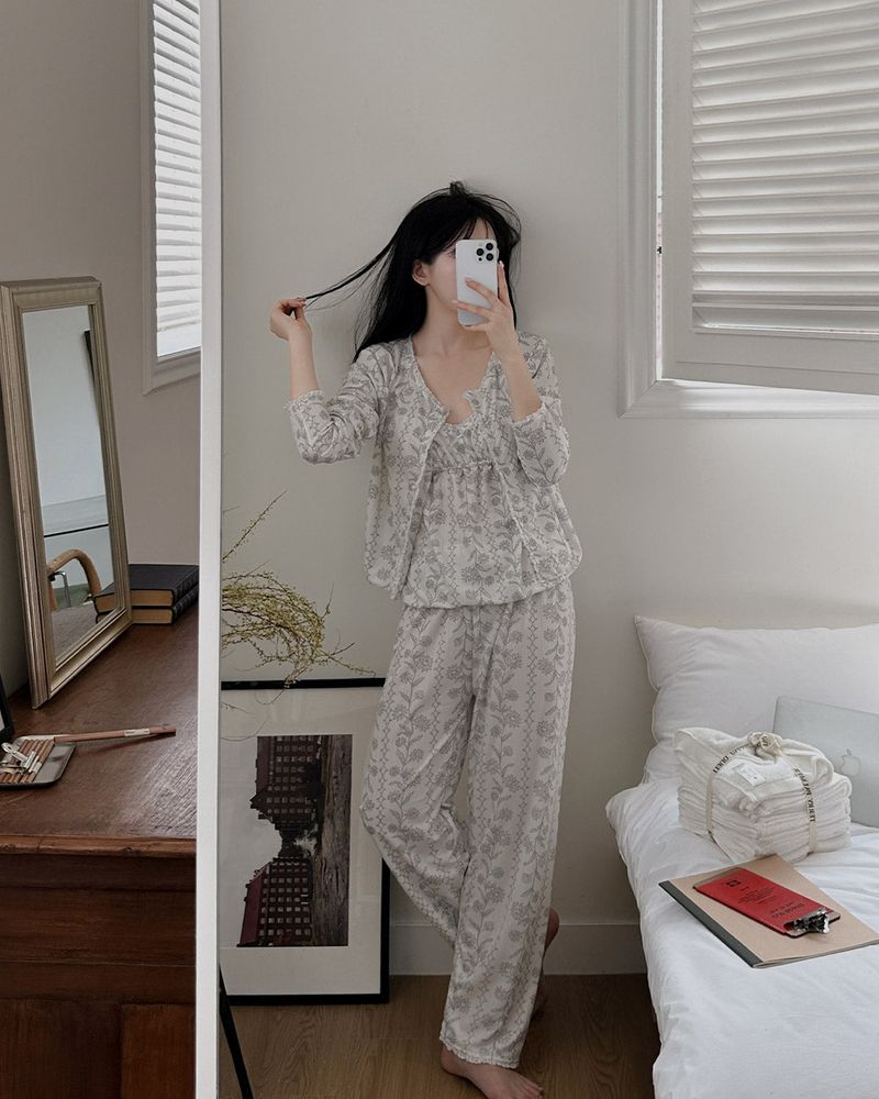MAYBINS（メイビンス）の「Juy 3-piece pajama set（Setup）」