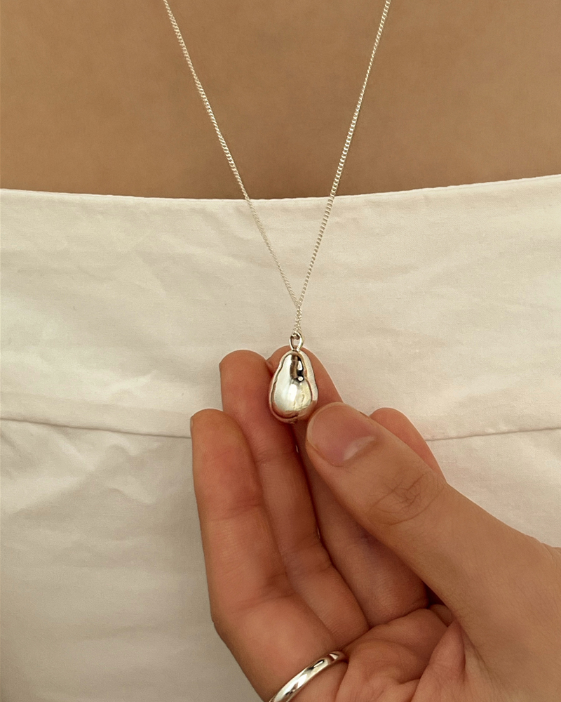 Sweet pear necklace (silver)