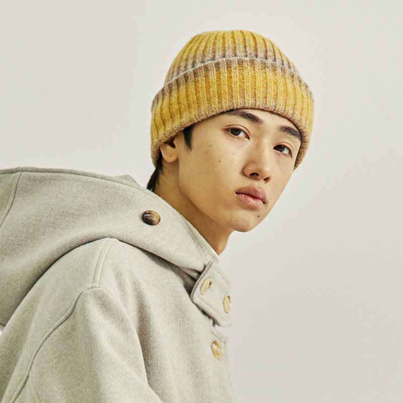 KND（ケイエンド）の「WOOL BLENDED KNIT GRADATION BEANIE YELLOW（Hats）」
