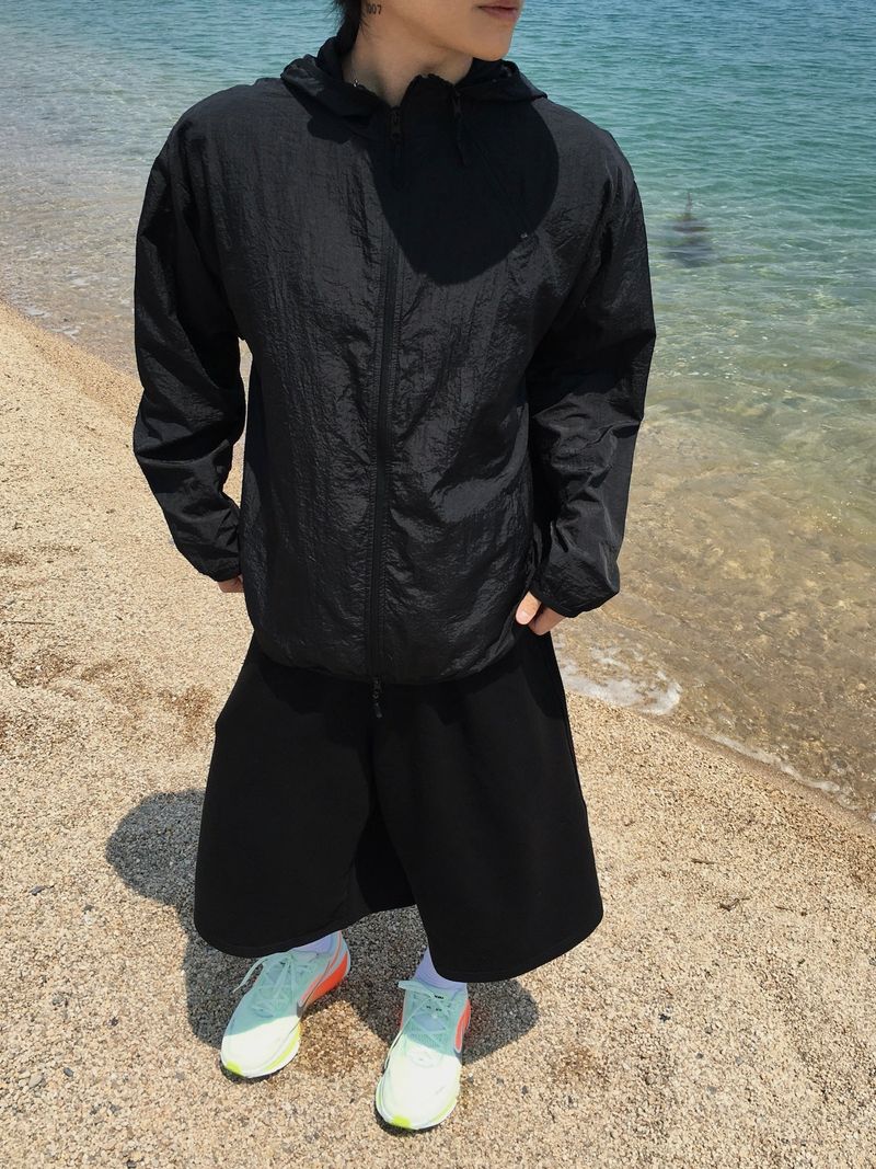 Mate diagonal hood windbreaker 7C