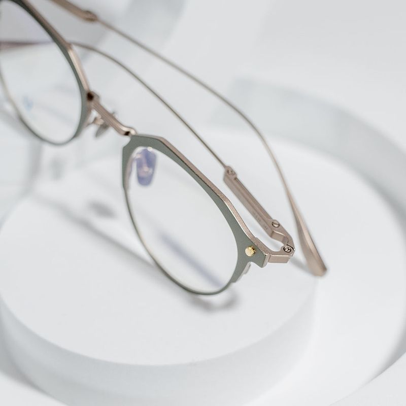 Knouun Round titanium glasses CODE. 104. B Khaki N Brown