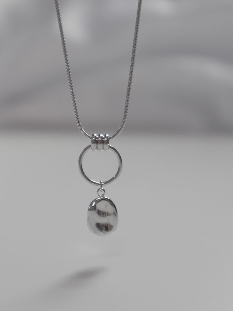 object ring point necklace
