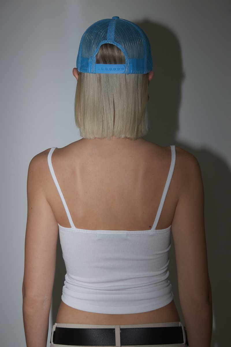 BASIC SLEEVELESS WHITE