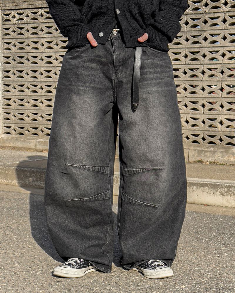 JIIGEUM（ジグム）の「Serin Curved Balloon Denim Pants（Pants）」