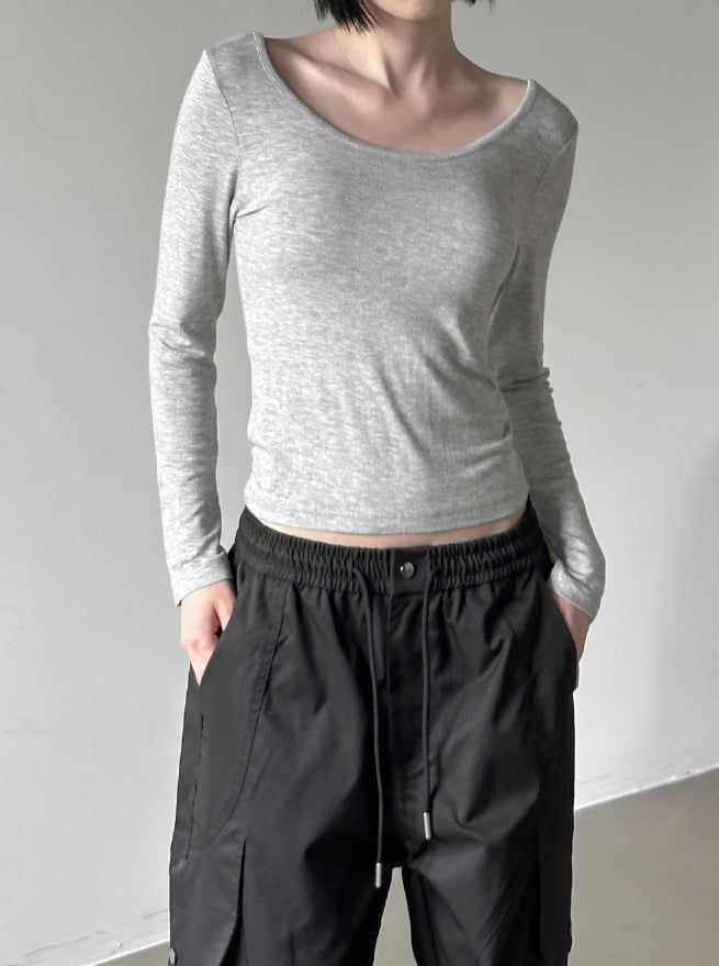 Roun Basic Deep Round Neck Tee
