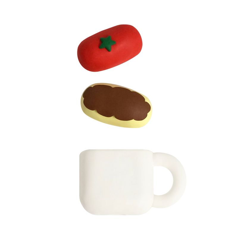 snuhug（スヌハグ）の「【MADE】 トマトカップエアポッズケース（スマホグッズ/小物）」