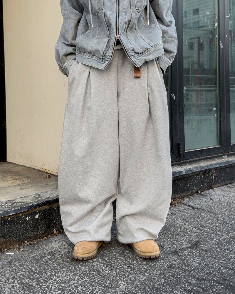 ディーリングワンタックバルーンスウェットパンツ