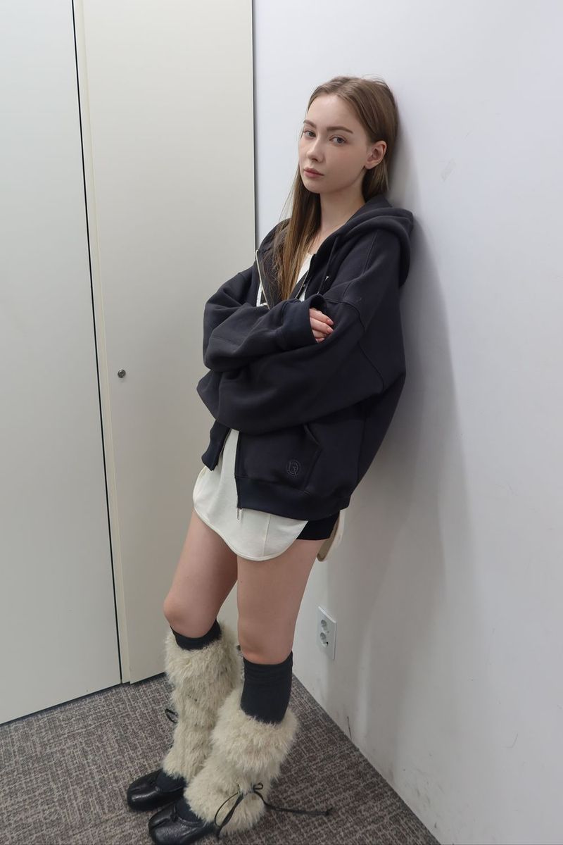 Loventina（ラヴェンティナ）の「LT ROUGH HOOD ZIP-UP_CHARCOAL（Tops）」