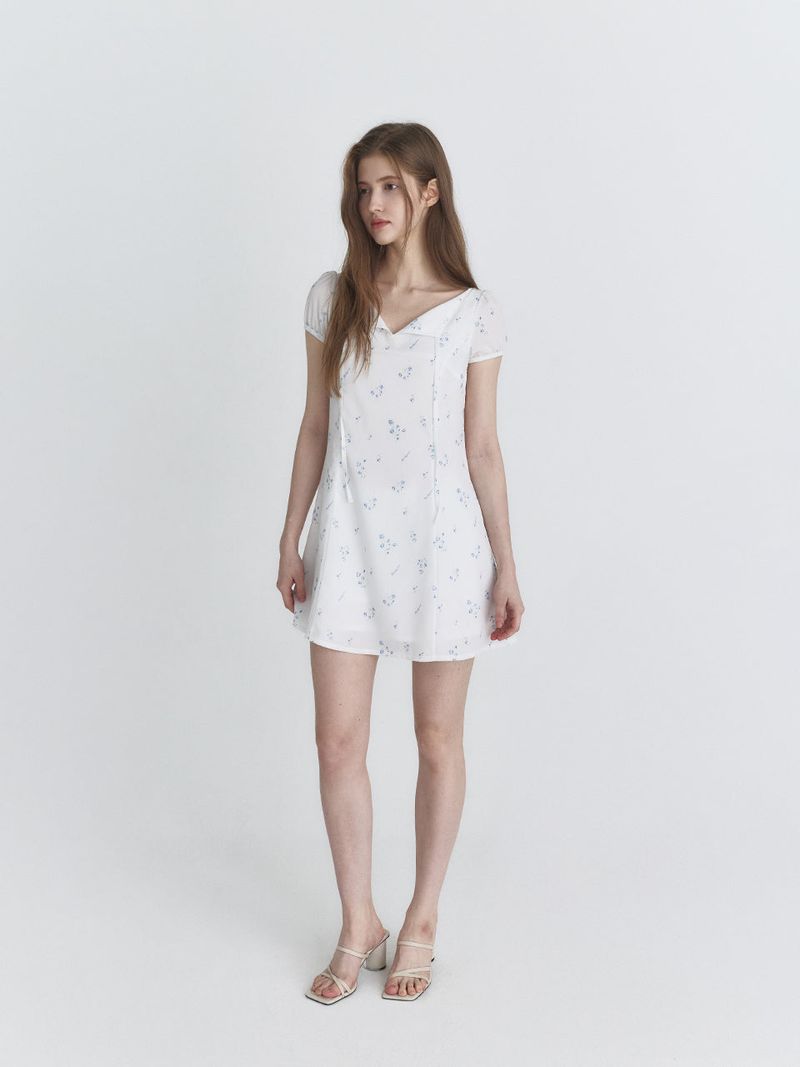 Ribbon flare dress (White)