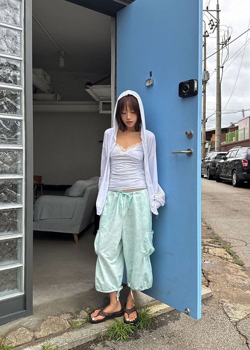 FLOWER PASTEL BERMUDA PANTS