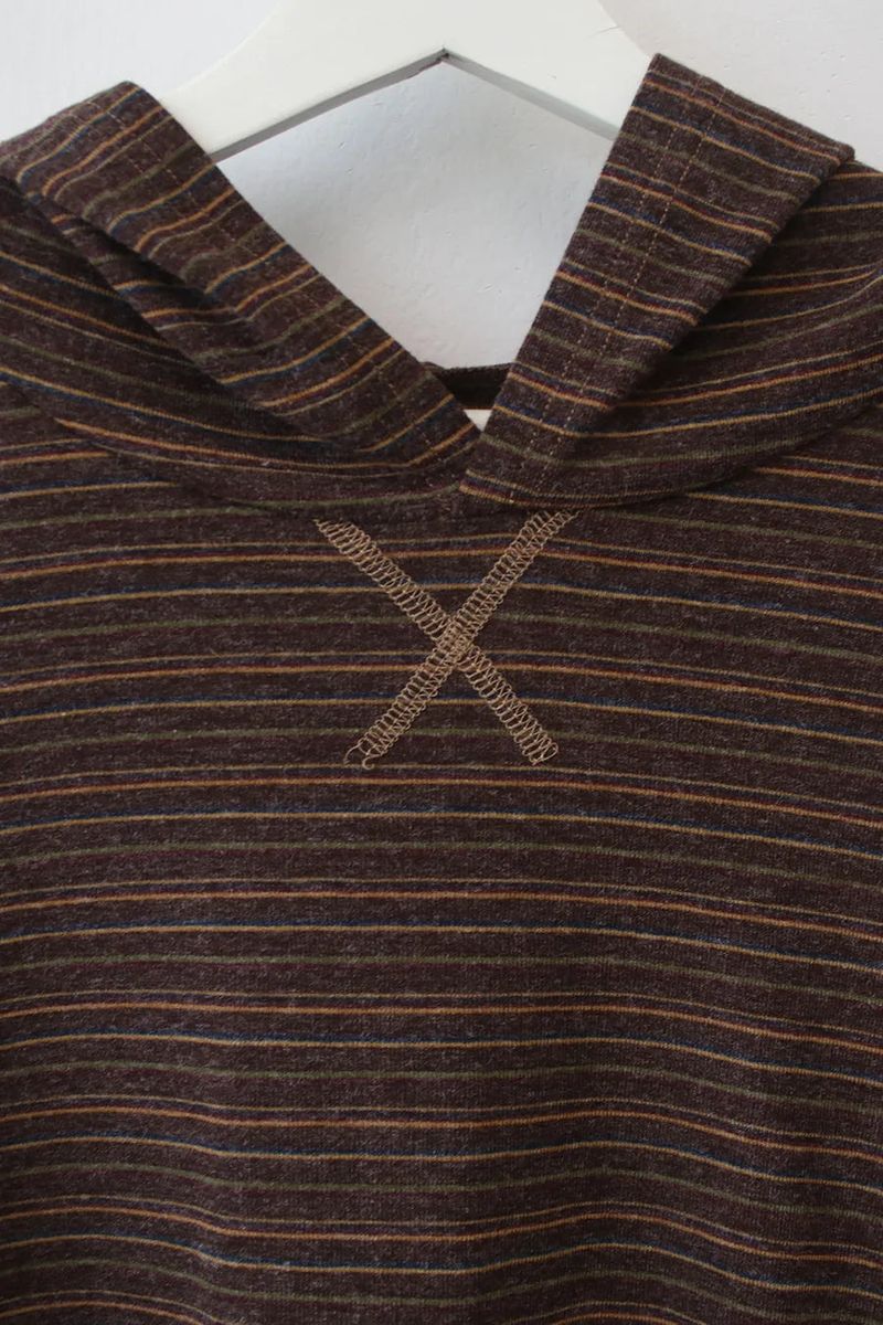 tension stripe hood T