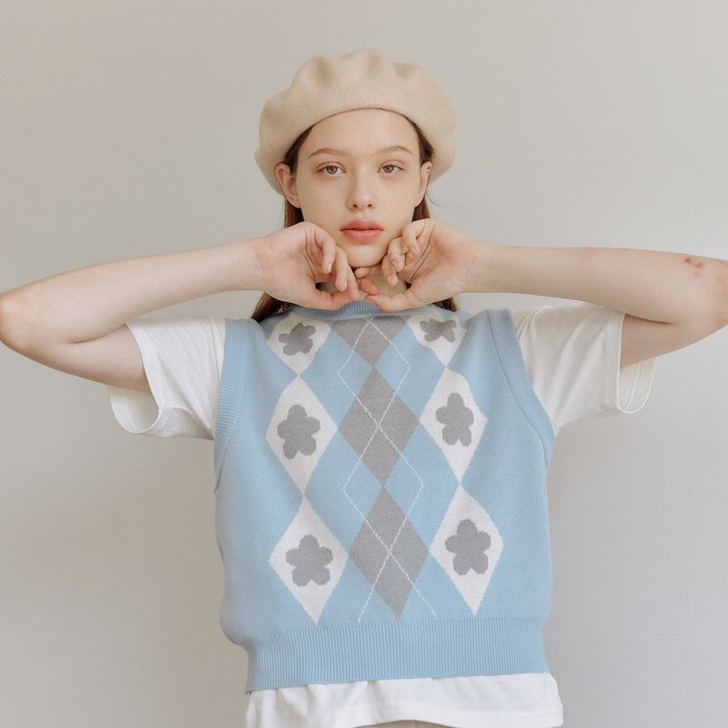 yuppe（ヤッピー）の「フラワージャカードベスト / FLOWER JACQUARD VEST_SKY BLUE（Tops）」