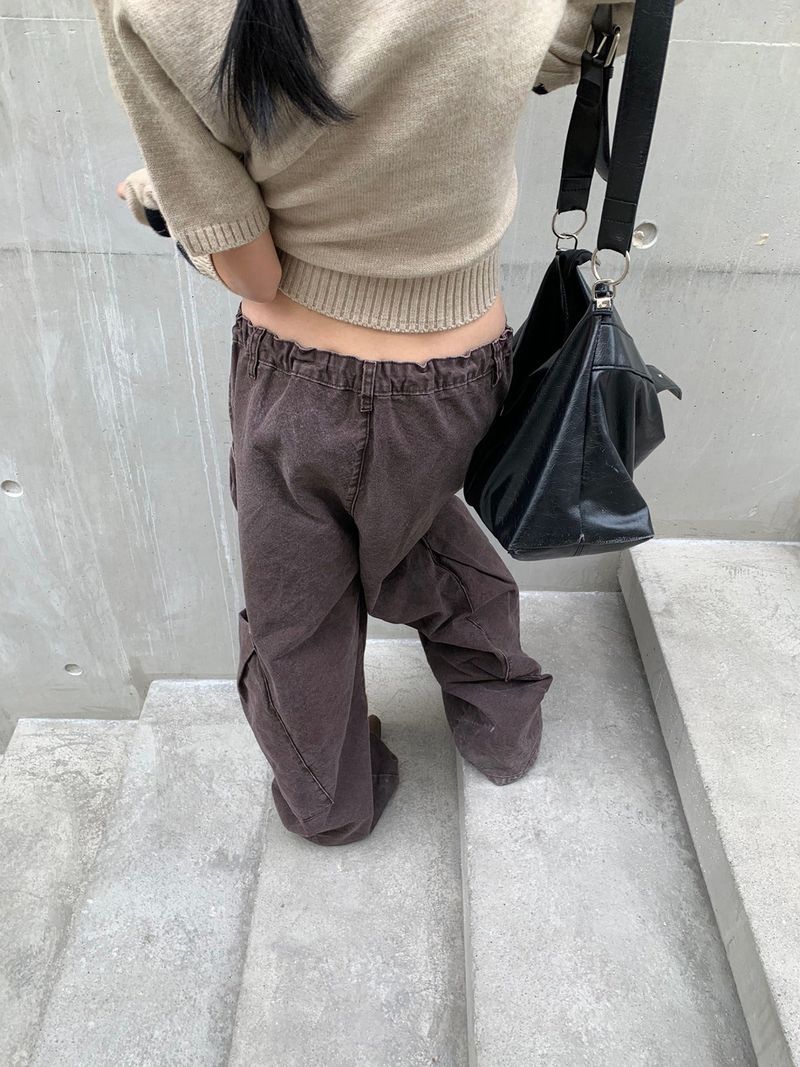 Edge curved pin tuck casual pants