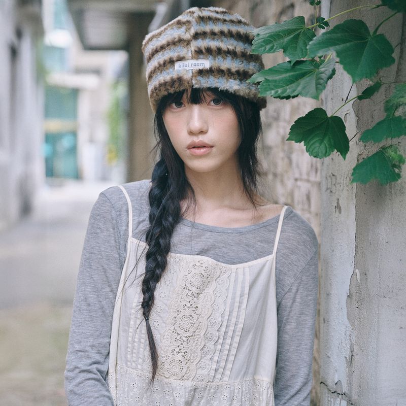 stripe fur beanie blue