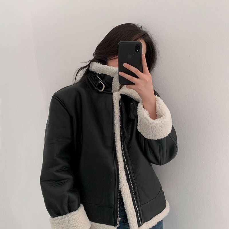 BEIDELLI（ベイデリー）の「Faux Shearling Buckled Strap Collar Jacket（Jackets/Outerwear）」