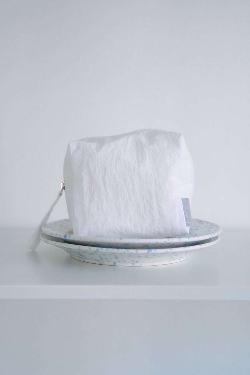 puff pouch (white_nylon)