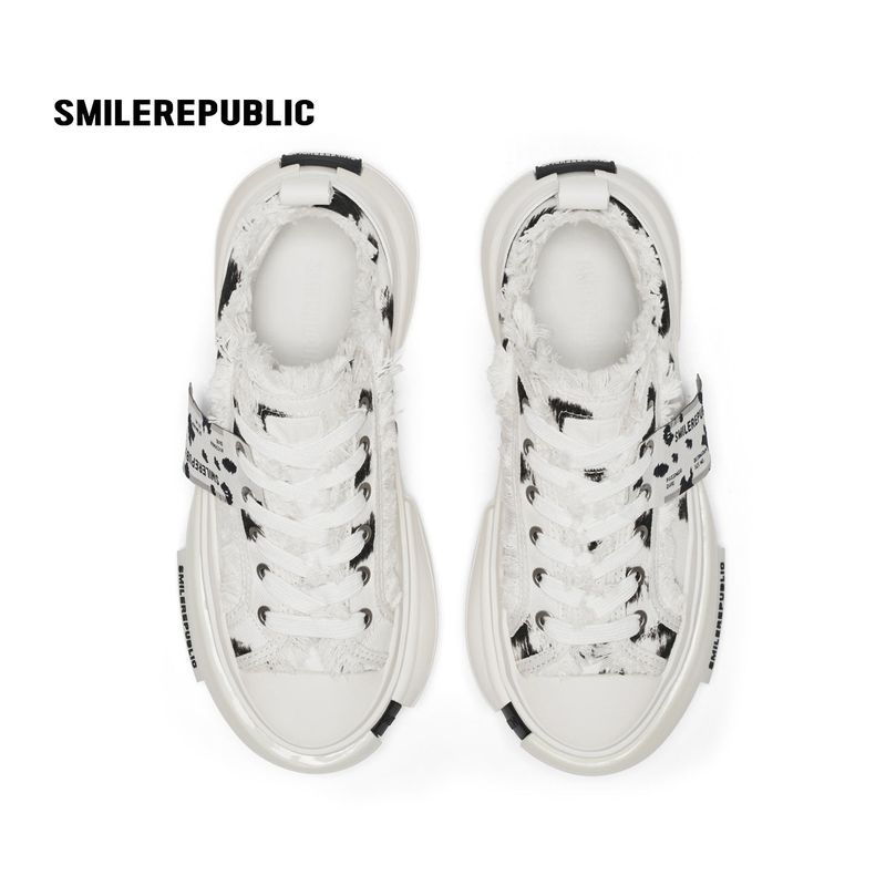 White Black Dalmatian Print Frayed Low Top Platform Sneakers, Unisex Shoes