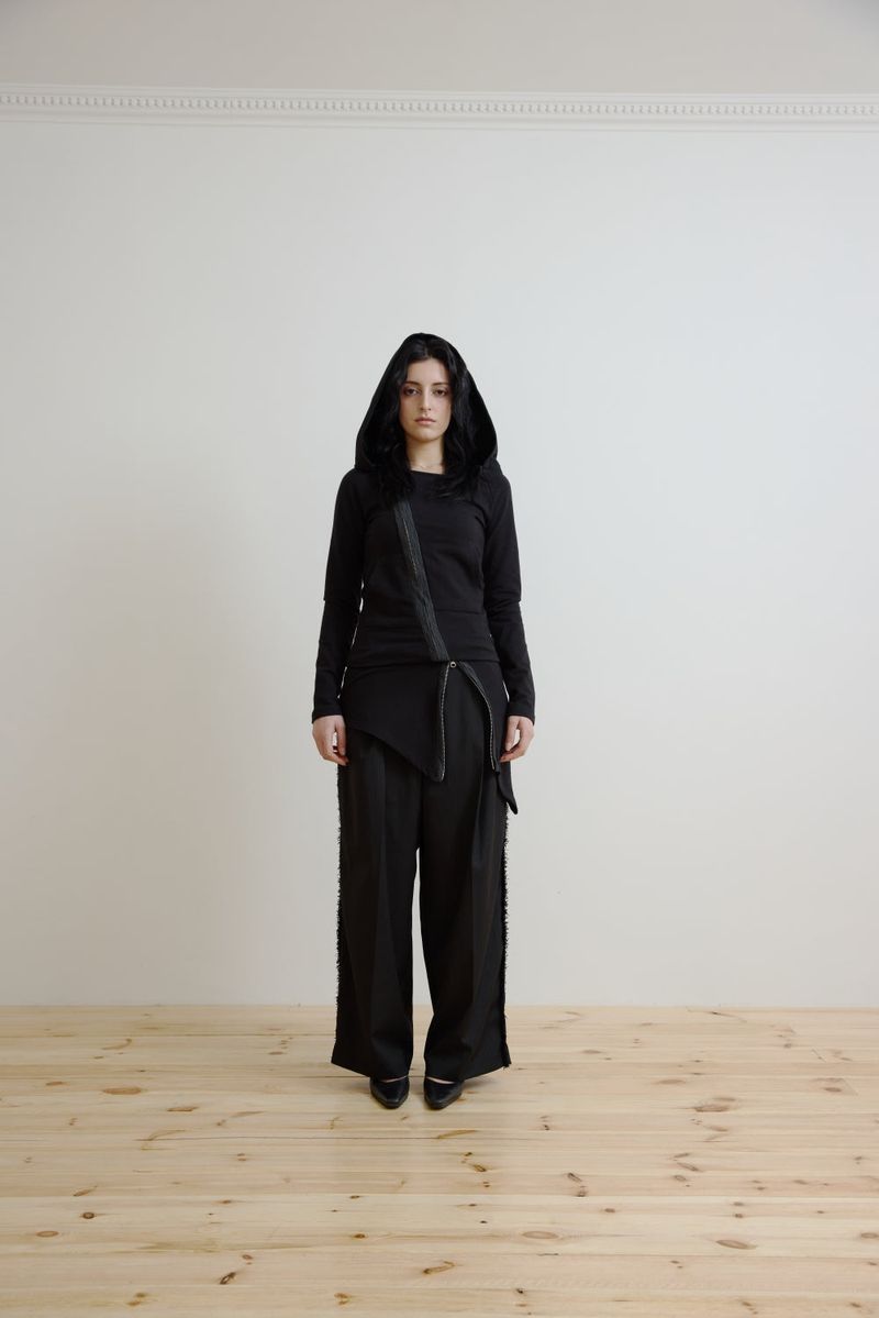 HIKOU OFFSHOULDER HOODIE OPS (BLACK)