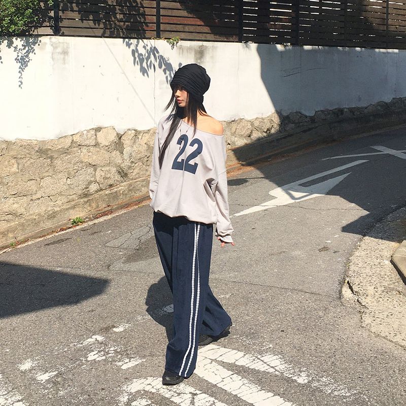 Twotwos one off-shoulder y2k sweatshirt
