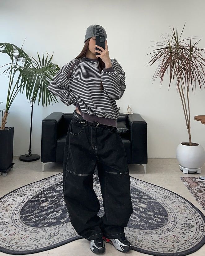 Cardil Button Stripe Sweatshirt