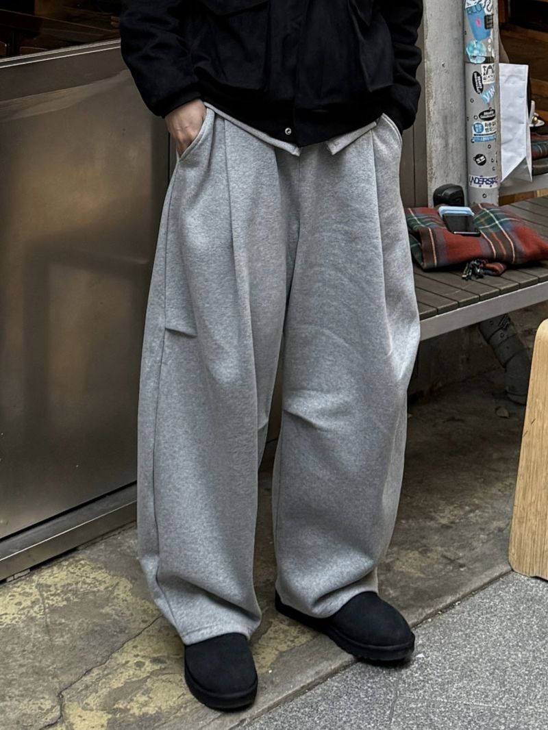 AVAND（アバンド）の「(fleece ver) Unbalanced sweat pants（Pants）」