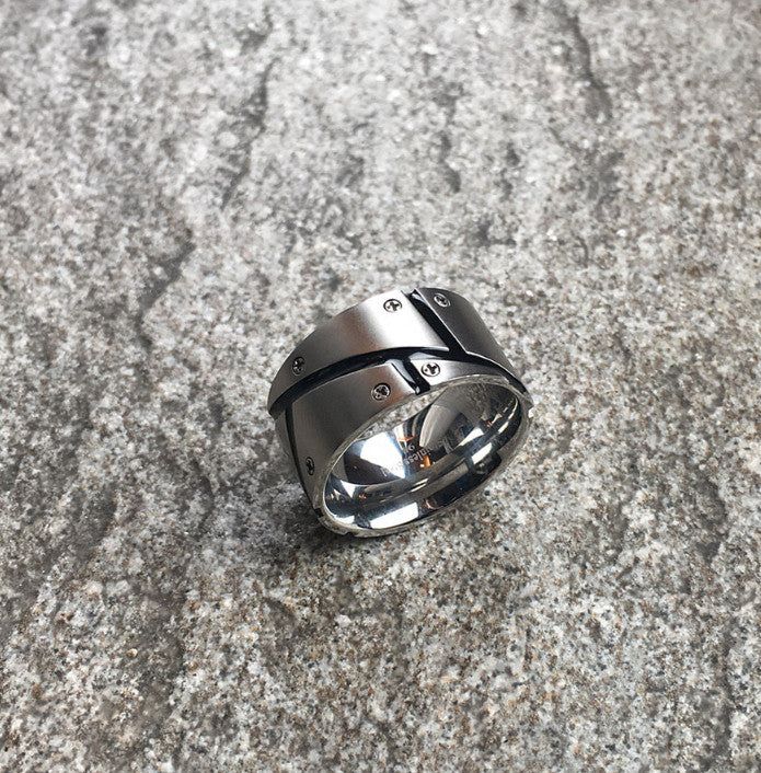 Bolt Plate Ring