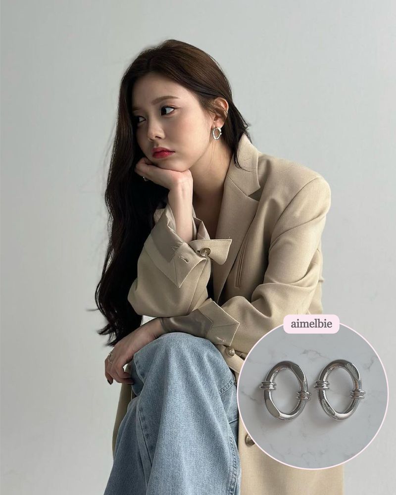 [Aespa Winter, Karina Piercing] Knotted Oval Ring Piercing - Silver Color