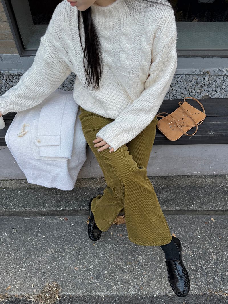 [MADE] MUHR HIGH-NECK CABLE KNIT