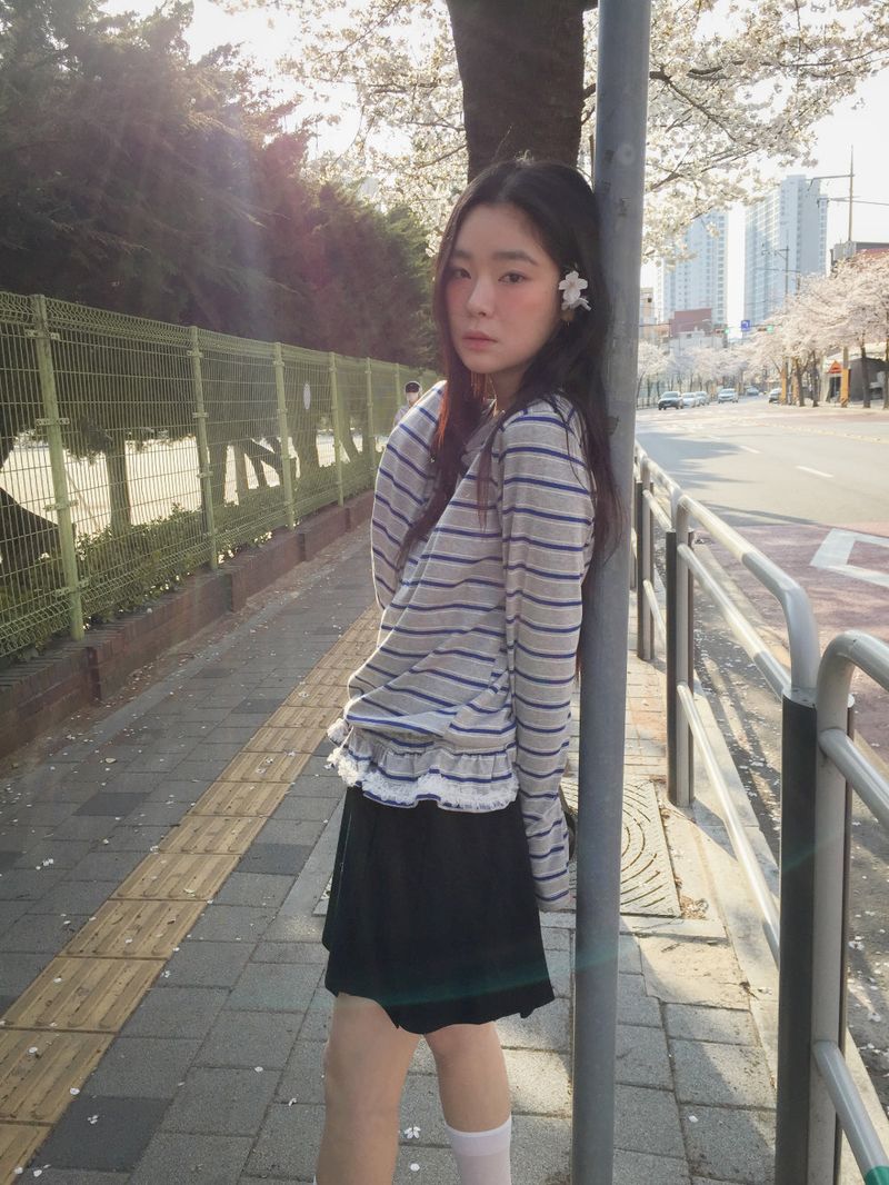 DUGGY（ダギー）の「Lace Frill Hem Long Sleeve (3color)（Tops）」