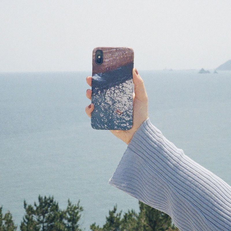 Notful（ノットフル）の「Swim hard case（Smartphone Accessories）」