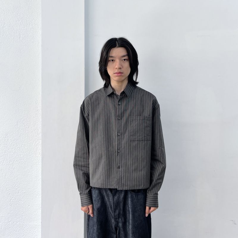 Minimalist Micro-Pleated Cropped Shirt