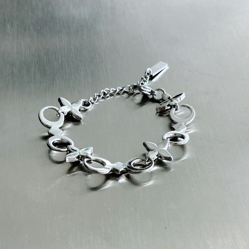 Floral Linkage Bracelet