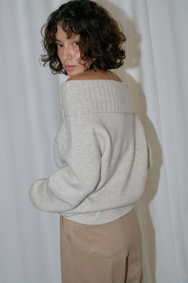 Lissom off-shoulder knit_oatmeal