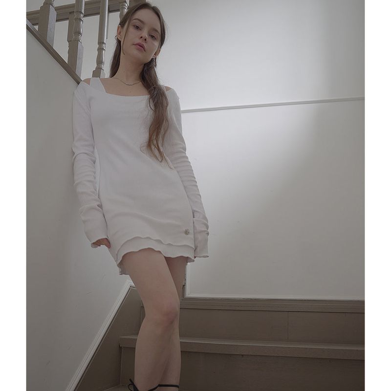 Bellialeu（ベルリアル）の「OVERLOCK DRESS-WHITE（Dresses）」