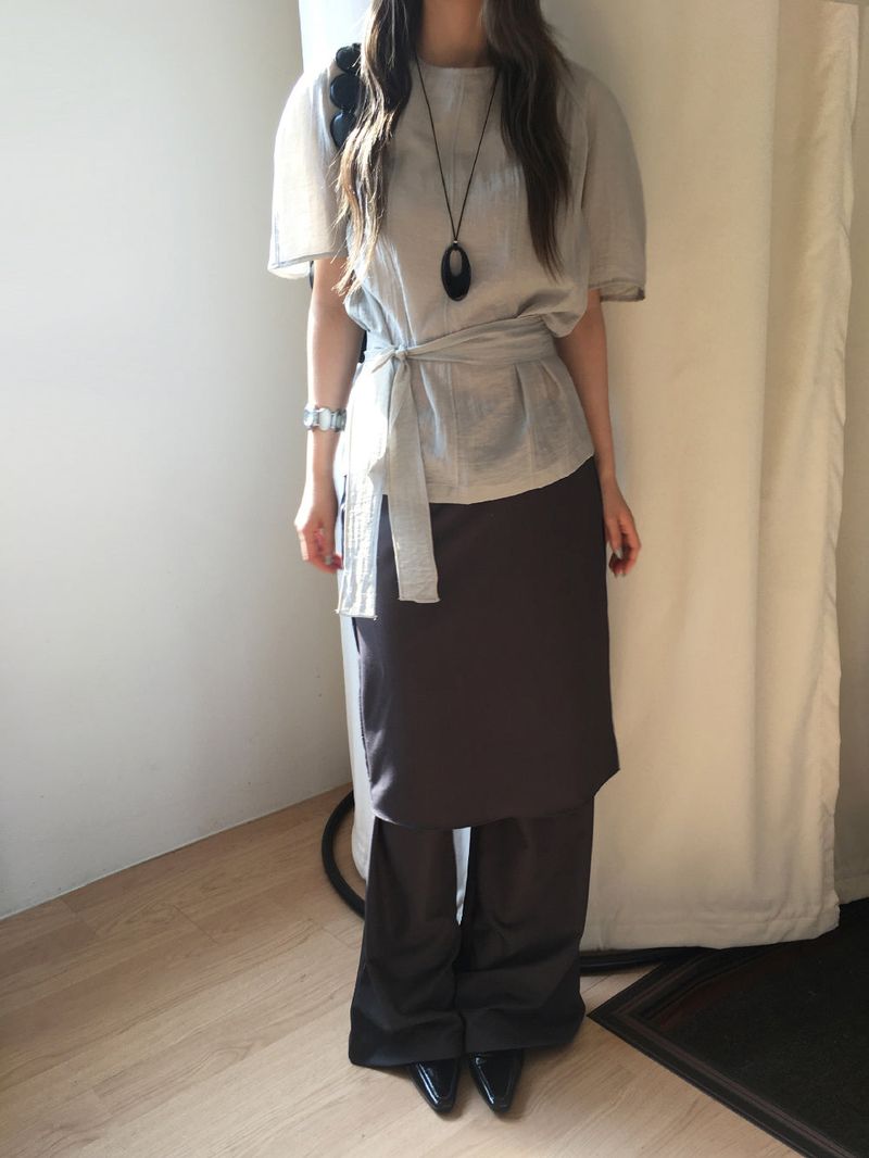 Current loose tie blouse