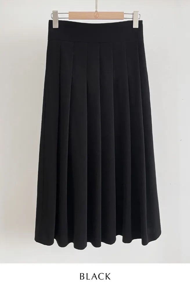 Envo Stretch Pleated Long Skirt