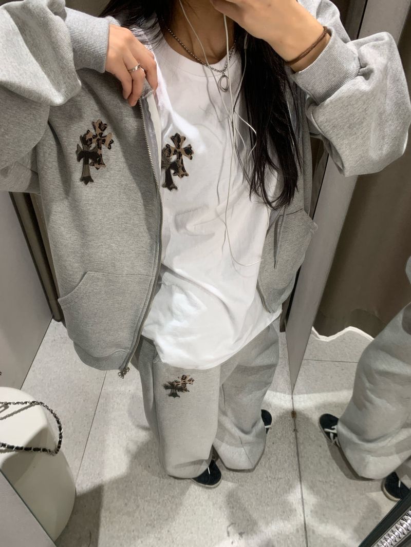 Reho Cross Patch Sweat Pants