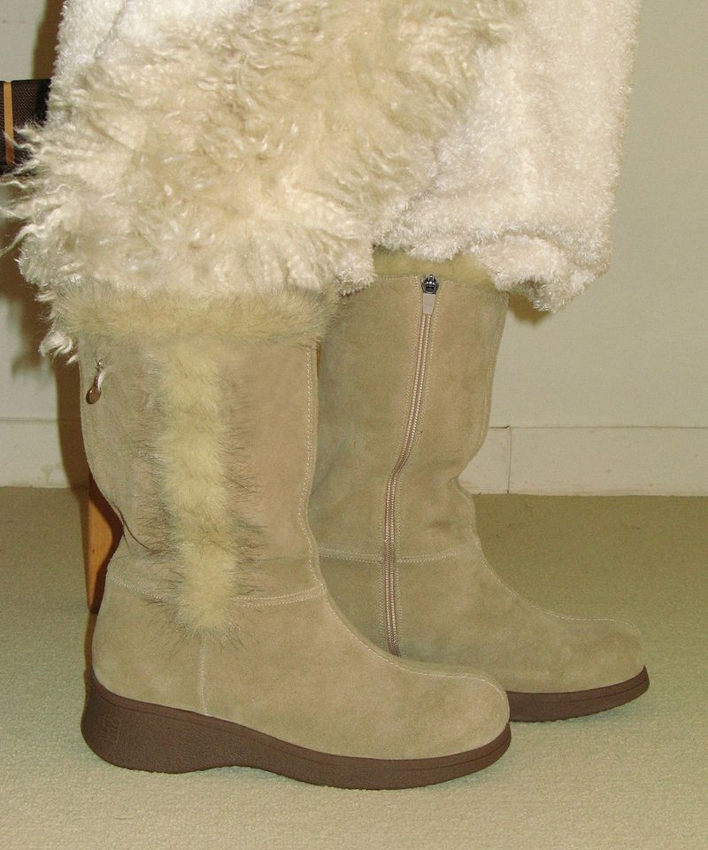 Woolen 0036. Fur Trimming Boots - 2colors