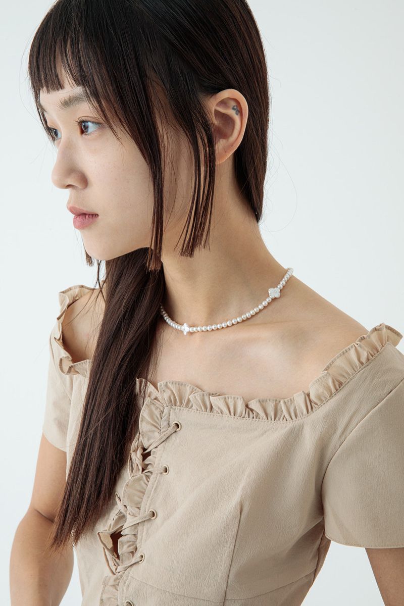 + pearl choker
