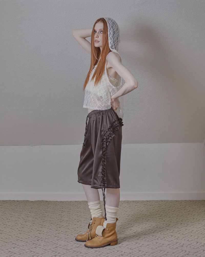 satin ruffle track pants / brown