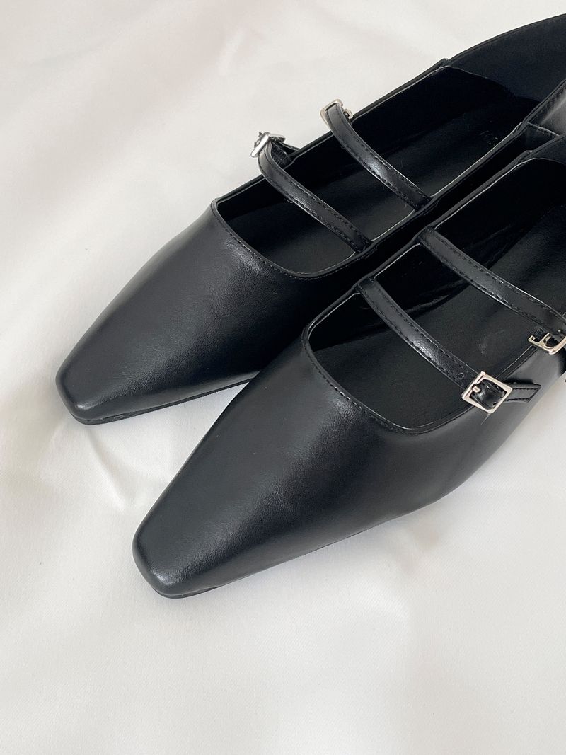 Lady stiletto two strap loafer 