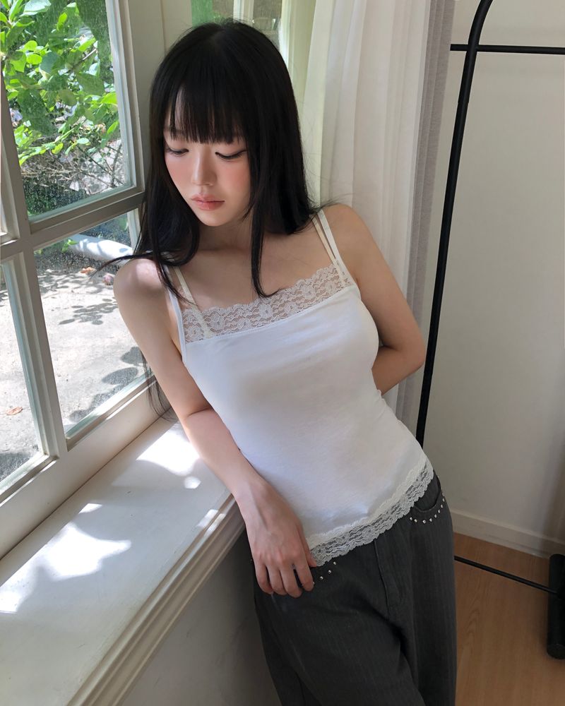 Theple Lace Strap Sleeveless Top
