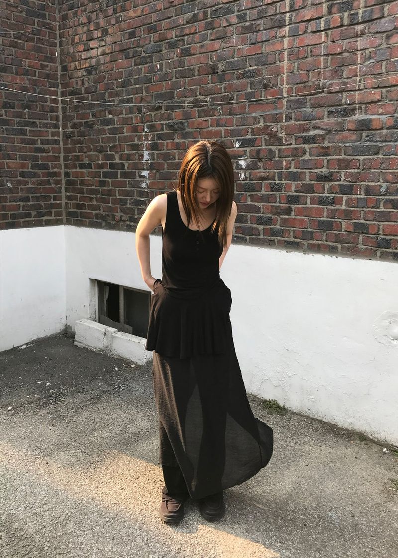 FLARE SLEEVELESS OS TOP
