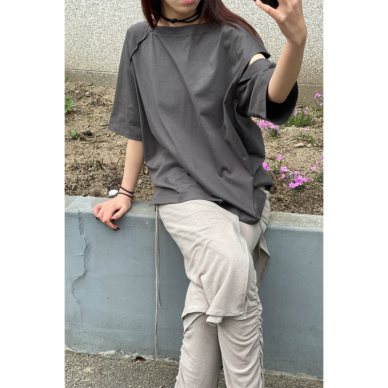 SLIP NECK OVERLOCKED TEE