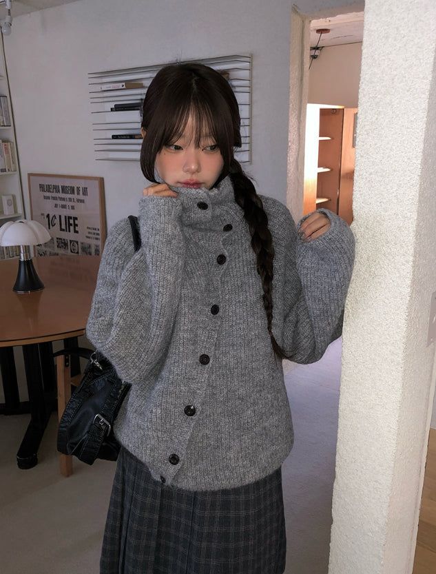 Juke diagonal button high neck knit