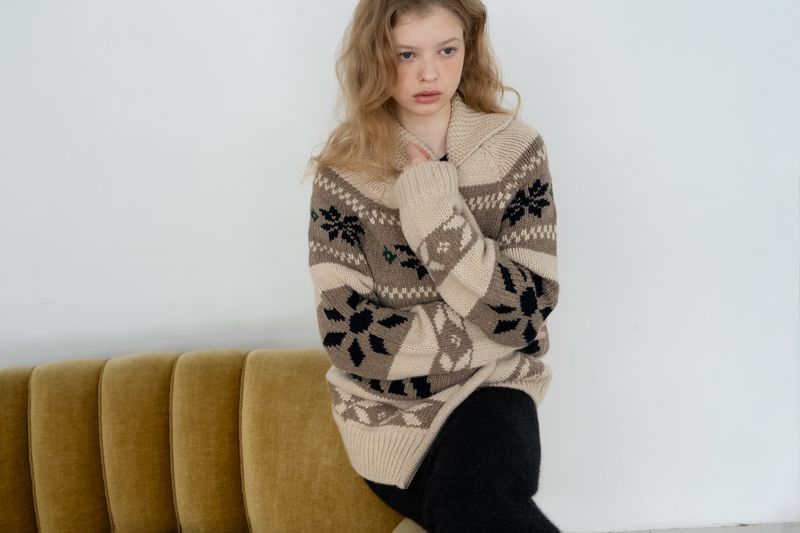 Polar bear cowichan_beige