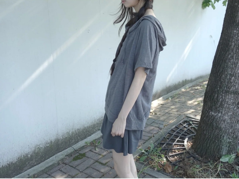 bolt hood tee