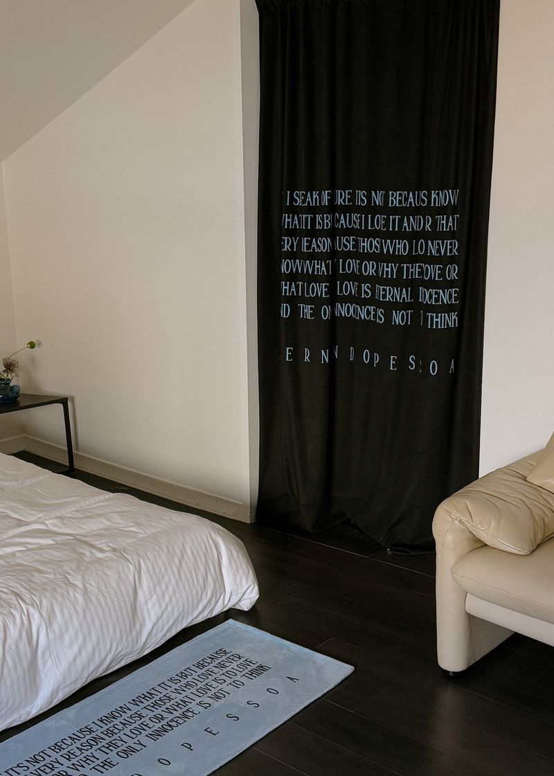LNL pessoa black curtain