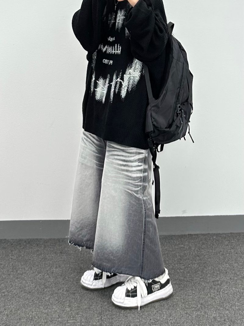 vertical embo half pants