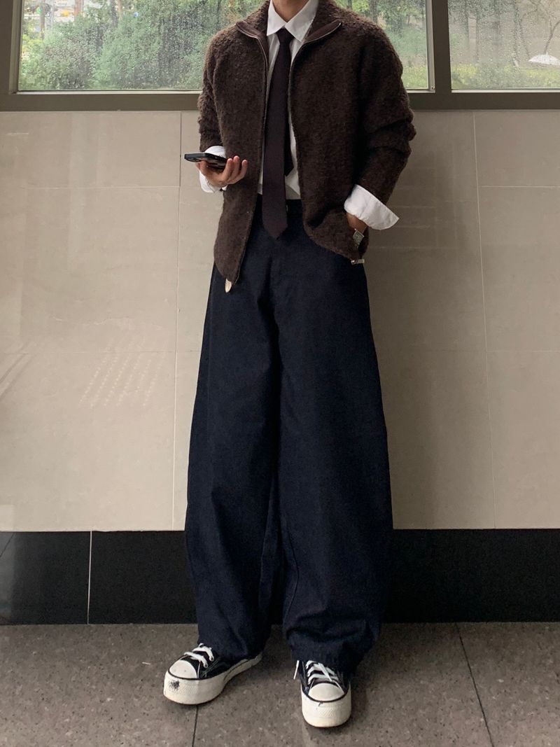 Savage Nonfaded Curved Denim